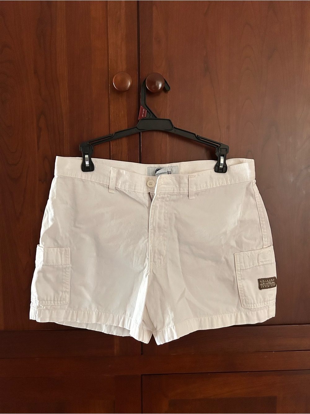 Arizona Jean Co. White Cargo Shorts with Pocket Detail